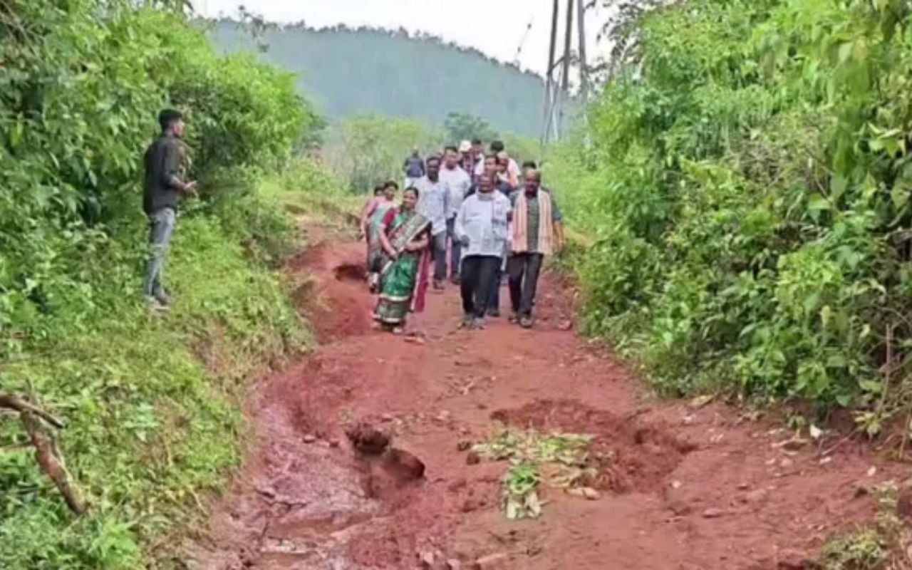 Odisha News: 9 महीने के मासूम समेत परिवार के 3 लोगों की मौत, CM ने किया 12 लाख की सहायता का ऐलान, क्या है पूरा मामला?