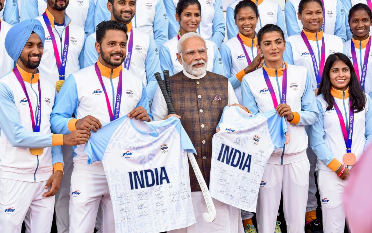 PM Modi Asian Games Winners: एशियन गेम्स के मेडल विजेताओं से मिले PM मोदी, खिलाड़ियों को दिया कौन-सा खास संदेश?
